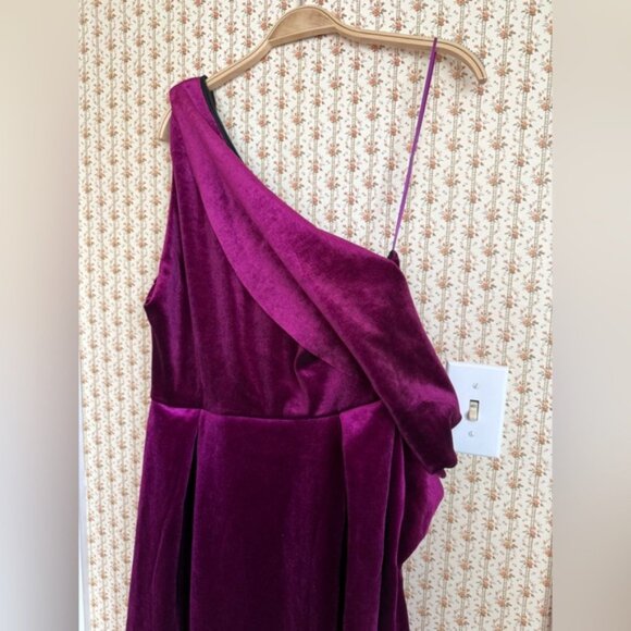 NEW ASOS DESIGN Velvet Bare Shoulder Prom Midi Dress in Berry | 12 - Picture 6 of 7